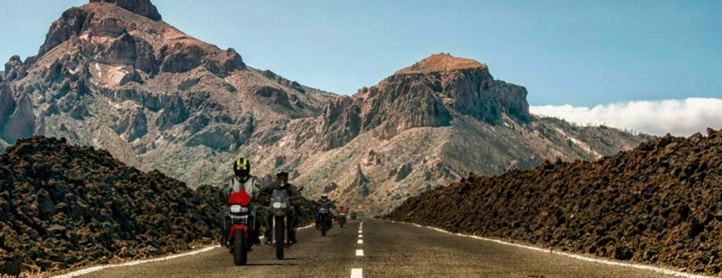 Ruta con moto por Las Cañadas del Teide. Tenerife
